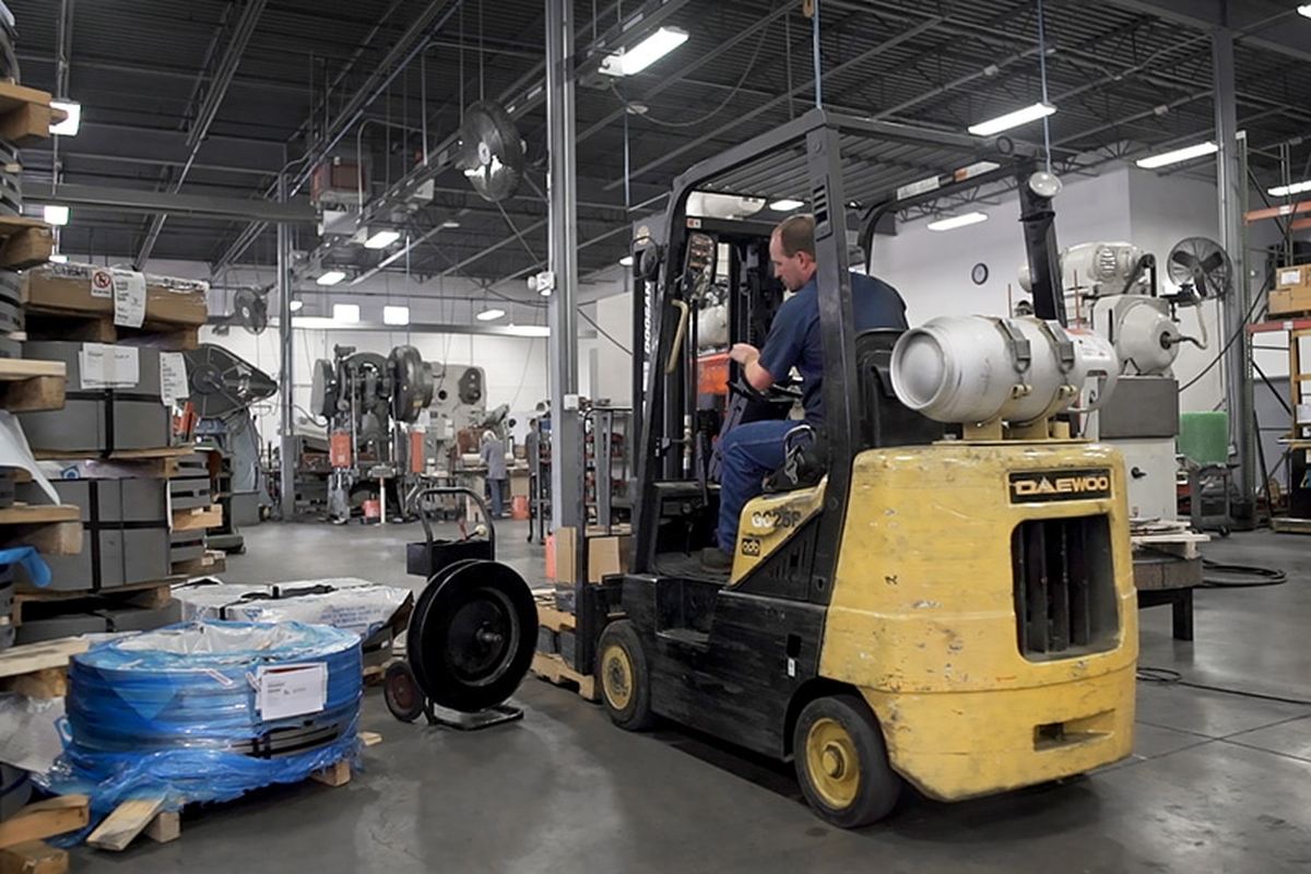 The main production floor at Frontier Metal Stamping